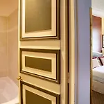 Hotel Western Premier Trocadero La Tour 4*