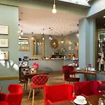 Hotel Western Premier Trocadero La Tour 4*