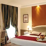 Hotel Western Premier Trocadero La Tour 4*