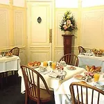 Western Premier Trocadero La Tour Hotel
