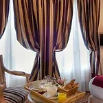 Western Premier Trocadero La Tour 4*