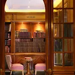 Hotel Western Premier Trocadero La Tour 4*