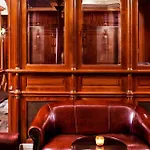 Western Premier Trocadero La Tour Hotel 4*
