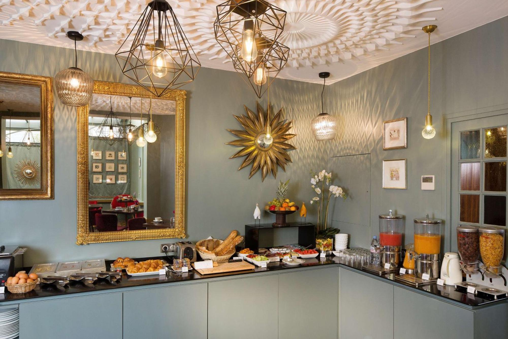 Western Premier Trocadero La Tour 4*