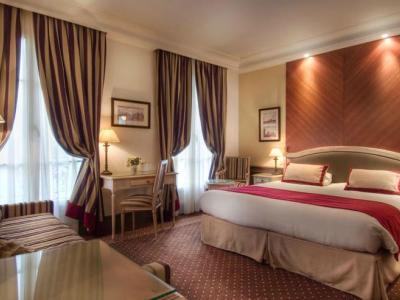 Western Premier Trocadero La Tour