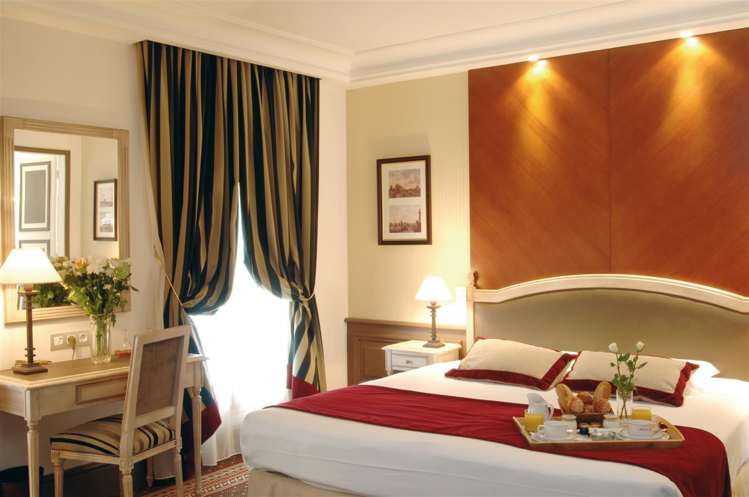 Hotel Western Premier Trocadero La Tour 4*