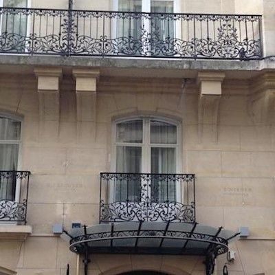 Western Premier Trocadero La Tour